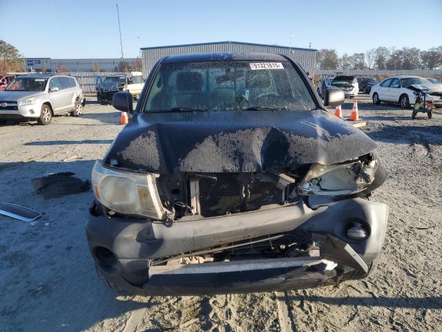 Toyota Tacoma Image 4