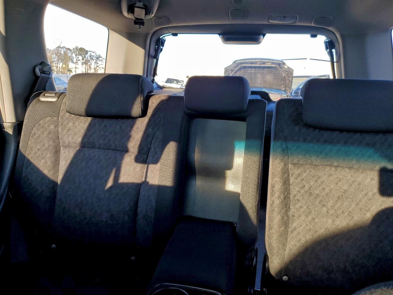 Honda Crv Lx Image 13