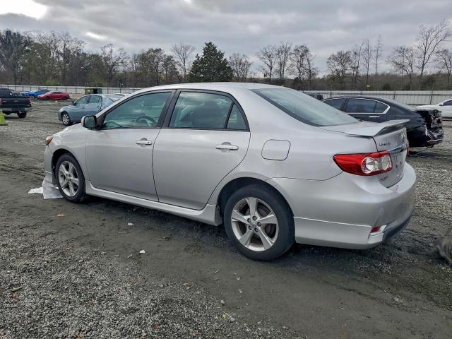 Toyota Corolla Base Image 5