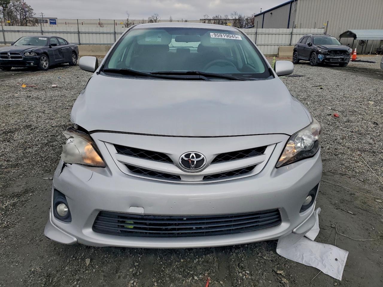 Toyota Corolla Base Image 4