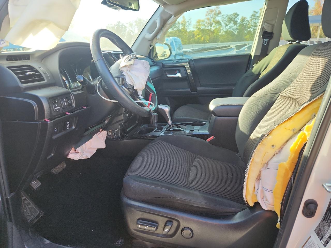 Toyota 4Runner Sr5/sr5 Premium Image 3