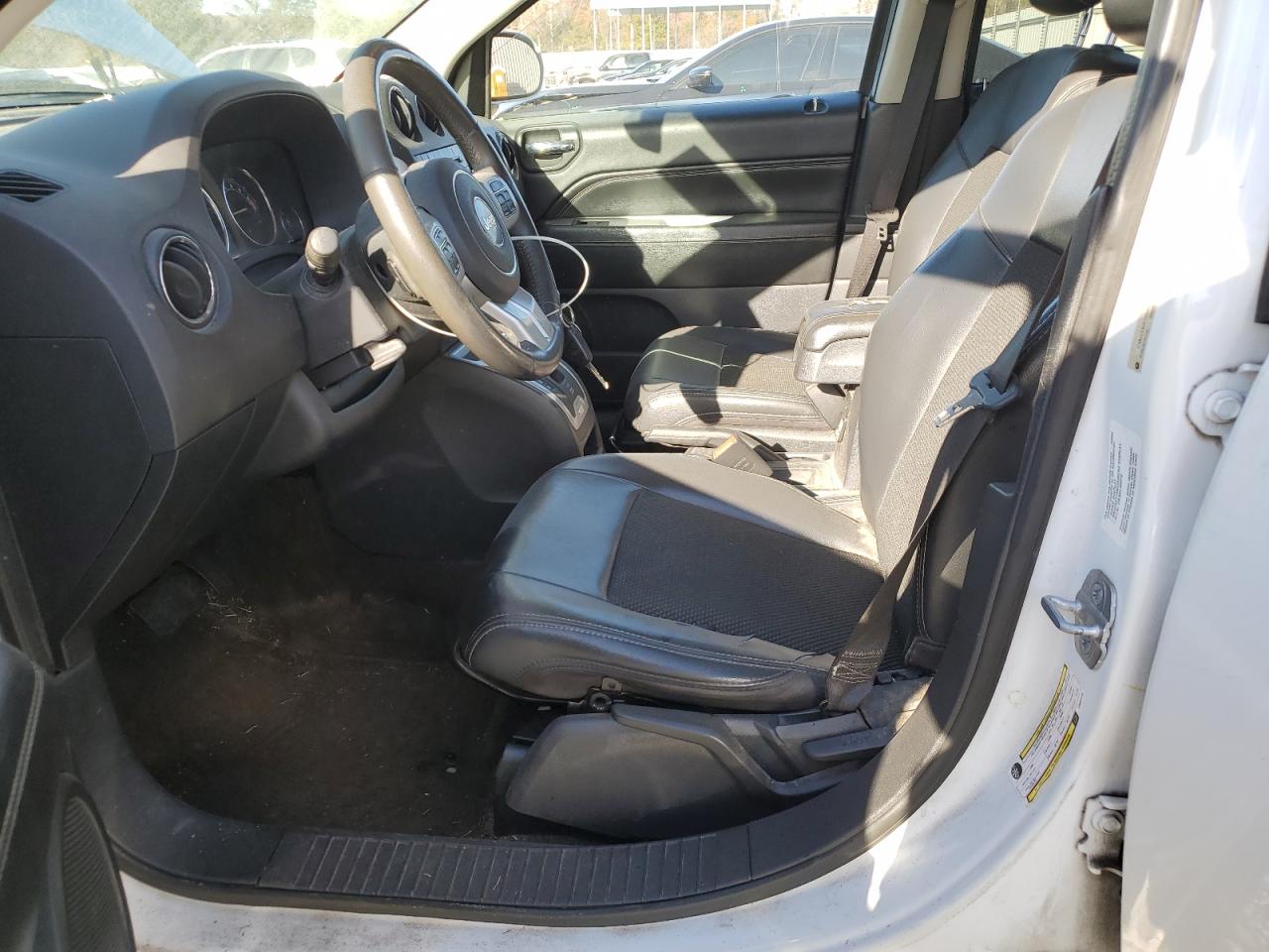 Jeep Compass Latitude Image 13