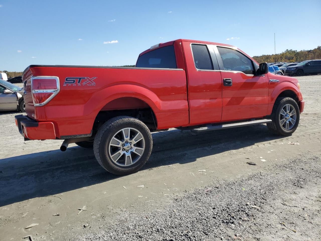 Ford F-150 Super Cab Image 12