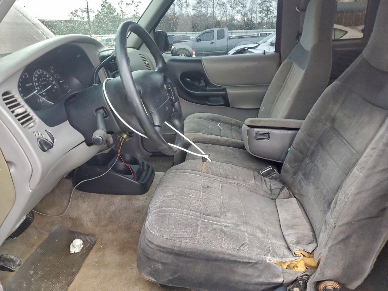 Ford Ranger Super Cab Image 11