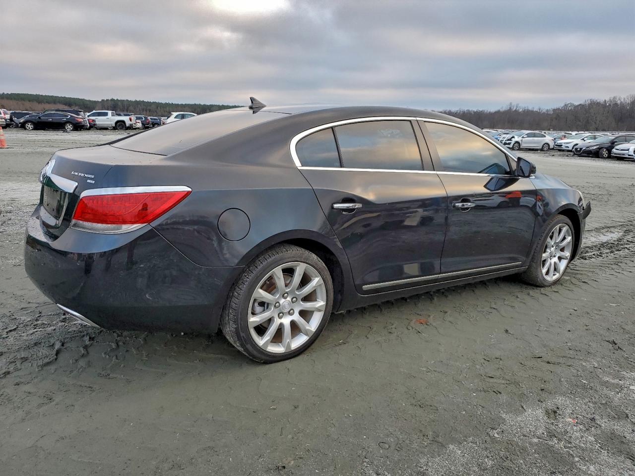 Buick LaCrosse Cxs Image 2