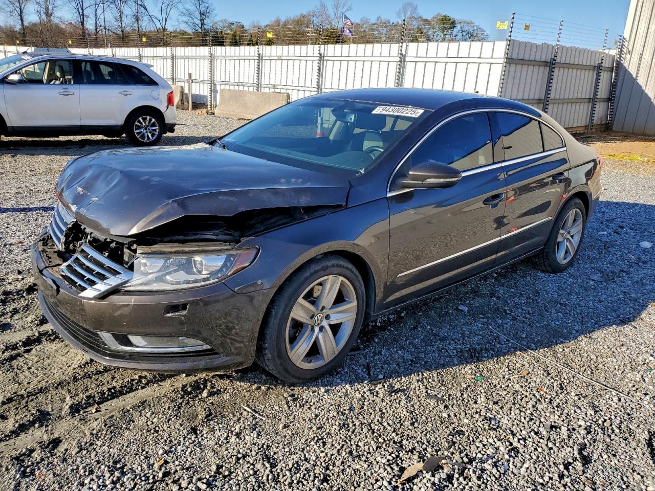 Volkswagen CC Base Image 1
