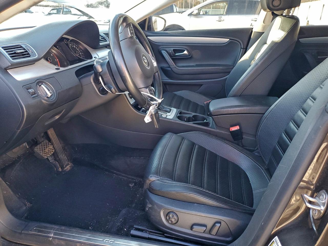 Volkswagen CC Base Image 5