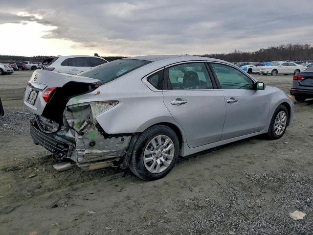 Nissan Altima 2.5 Image 3