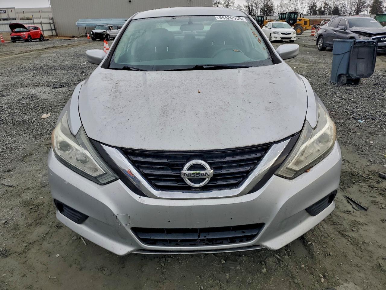 Nissan Altima 2.5 Image 10