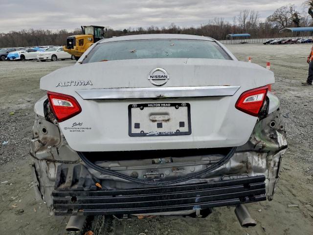 Nissan Altima 2.5 Image 6