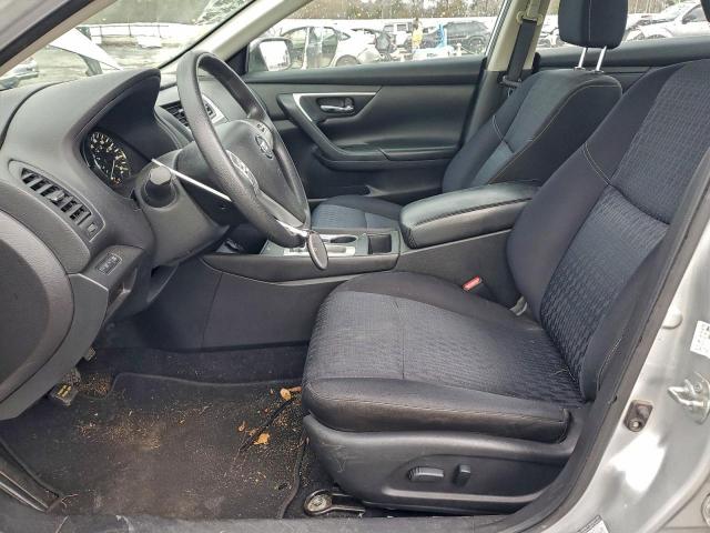 Nissan Altima 2.5 Image 8