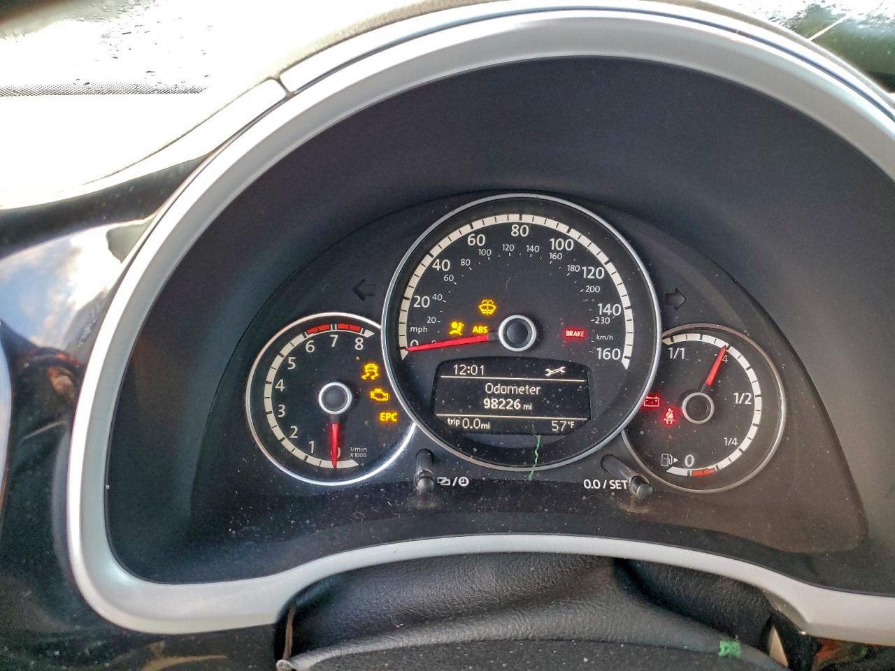 Volkswagen Beetle Image 6