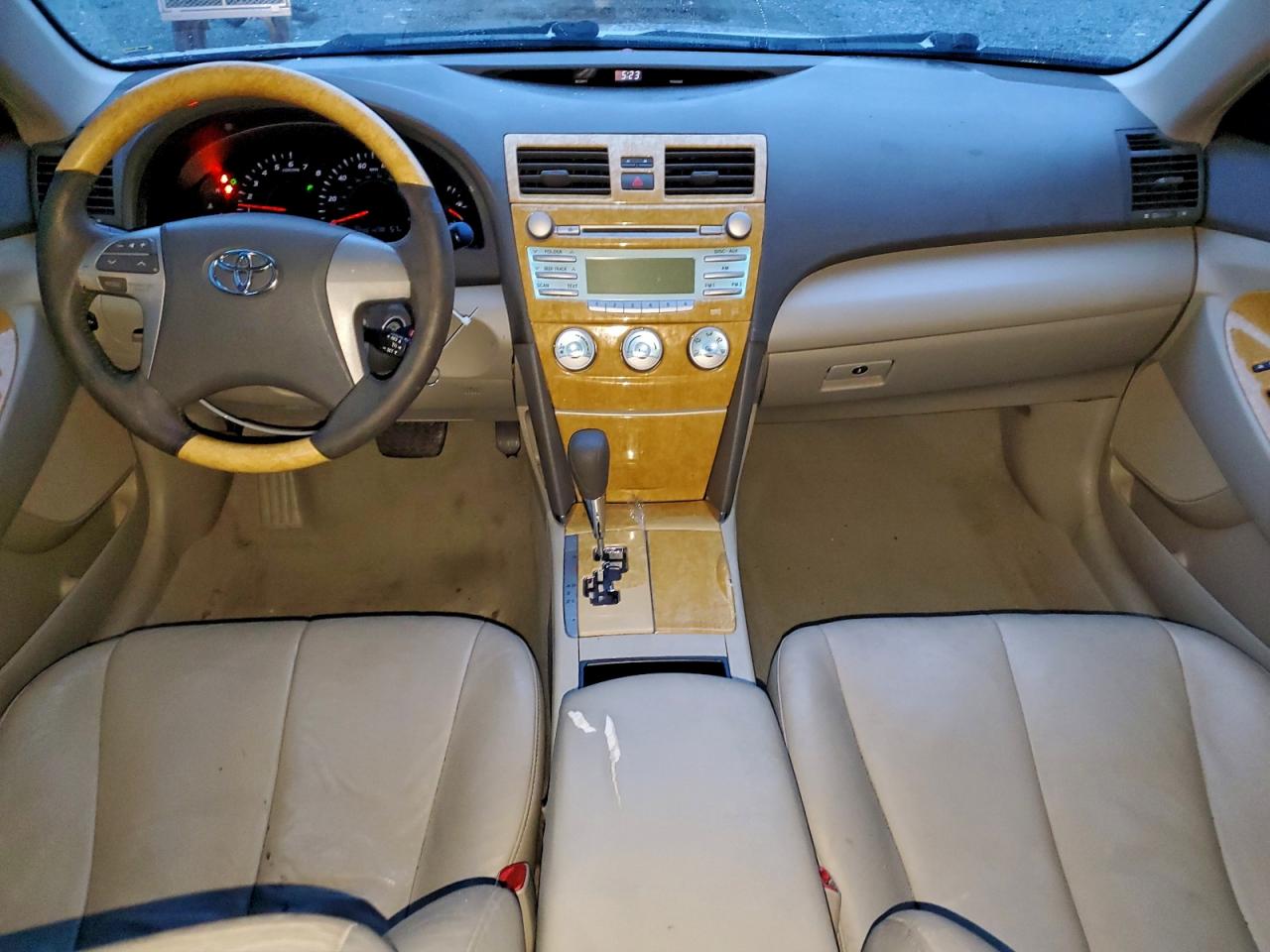 Toyota Camry Ce Image 11