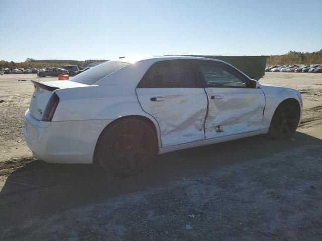 Chrysler 300 S Image 4