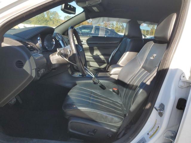 Chrysler 300 S Image 9