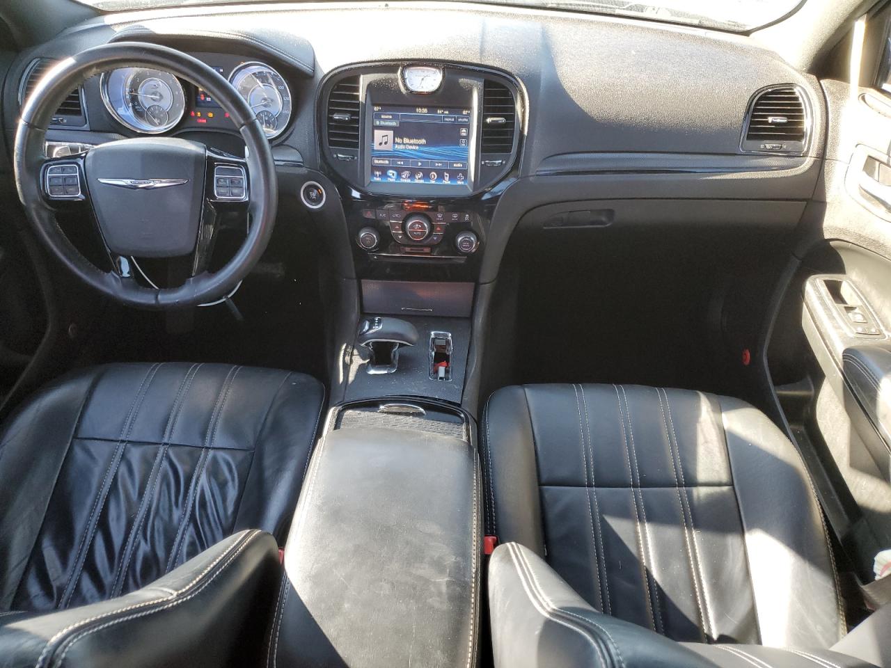 Chrysler 300 S Image 10