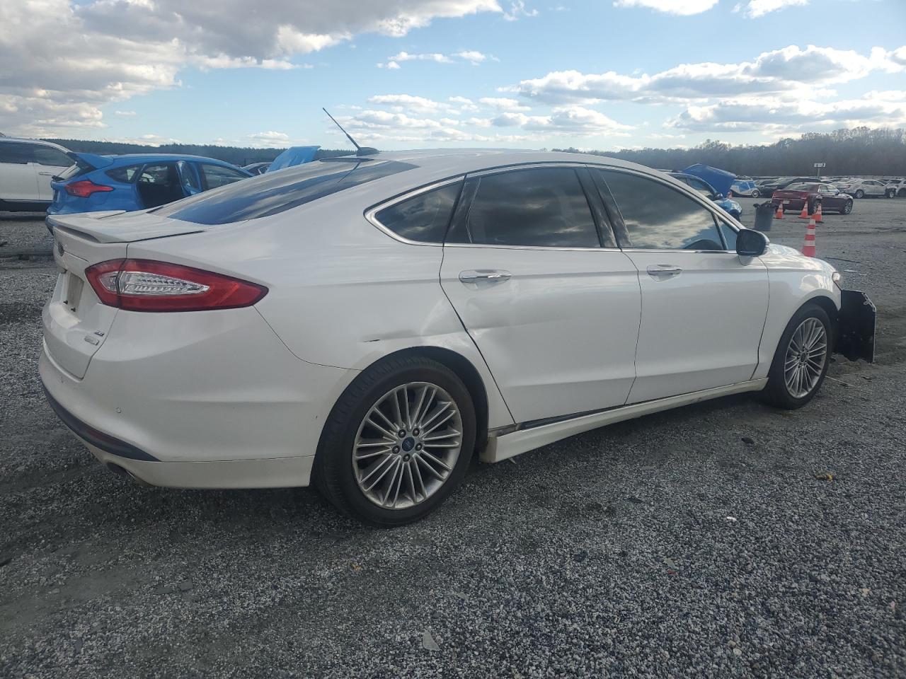 Ford Fusion Se Image 2