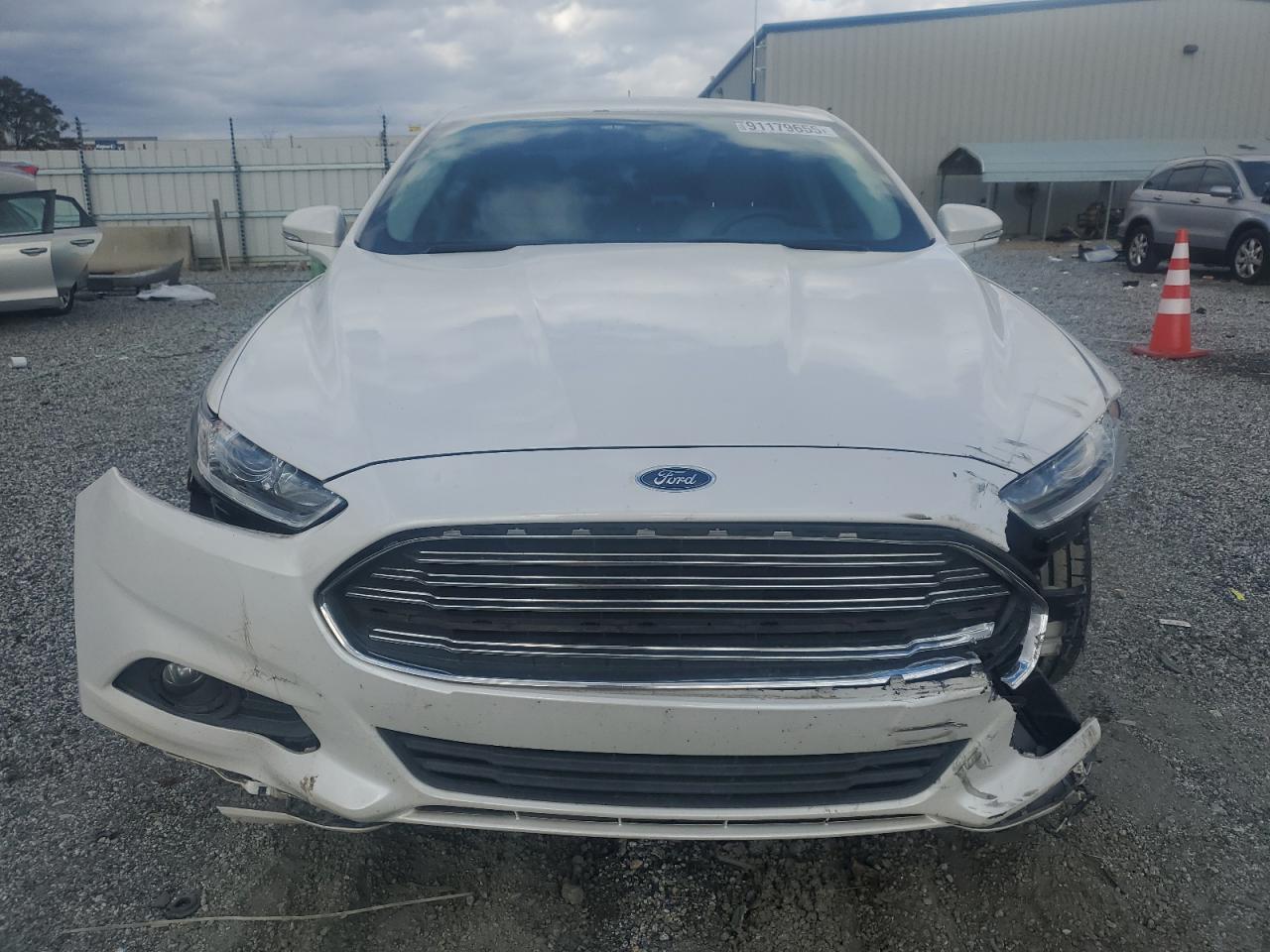 Ford Fusion Se Image 9