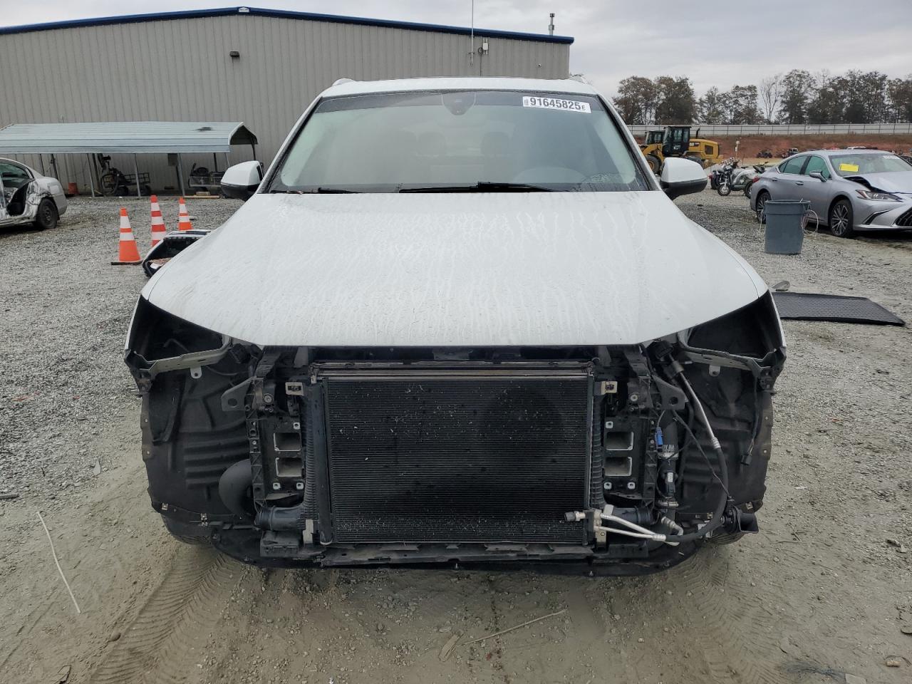 Audi Q7 Premium Plus Image 4