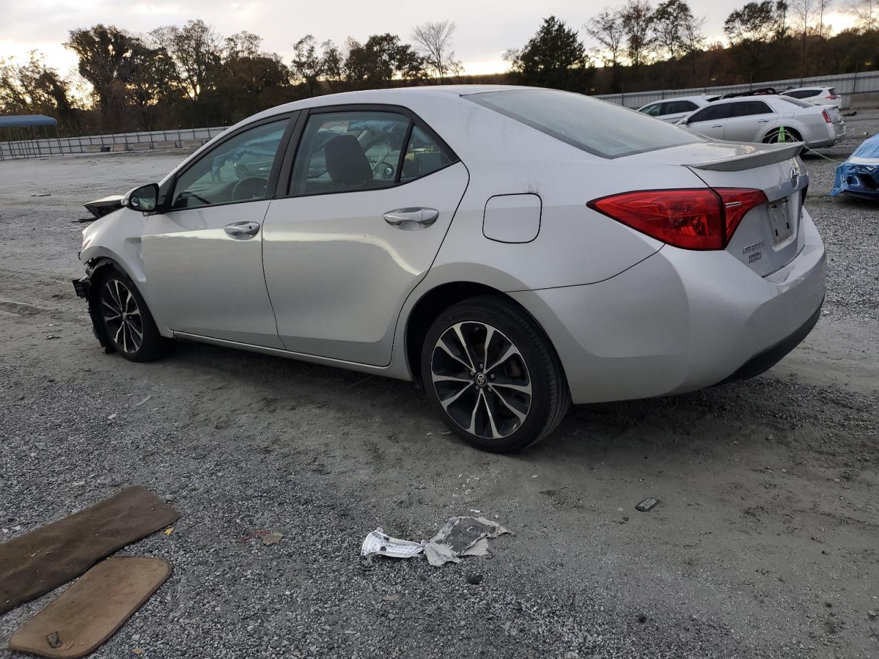 Toyota Corolla L Image 3