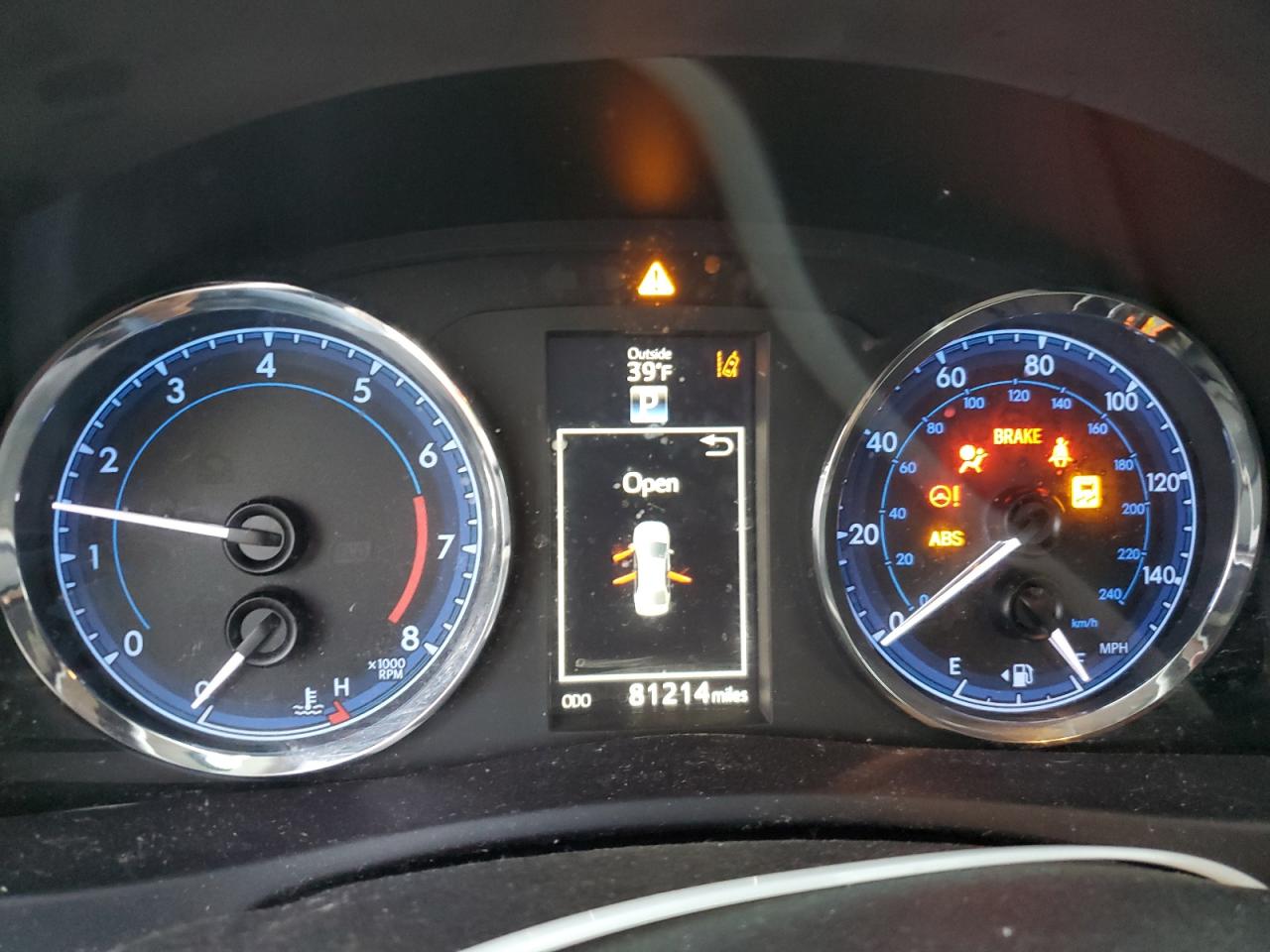 Toyota Corolla L Image 7