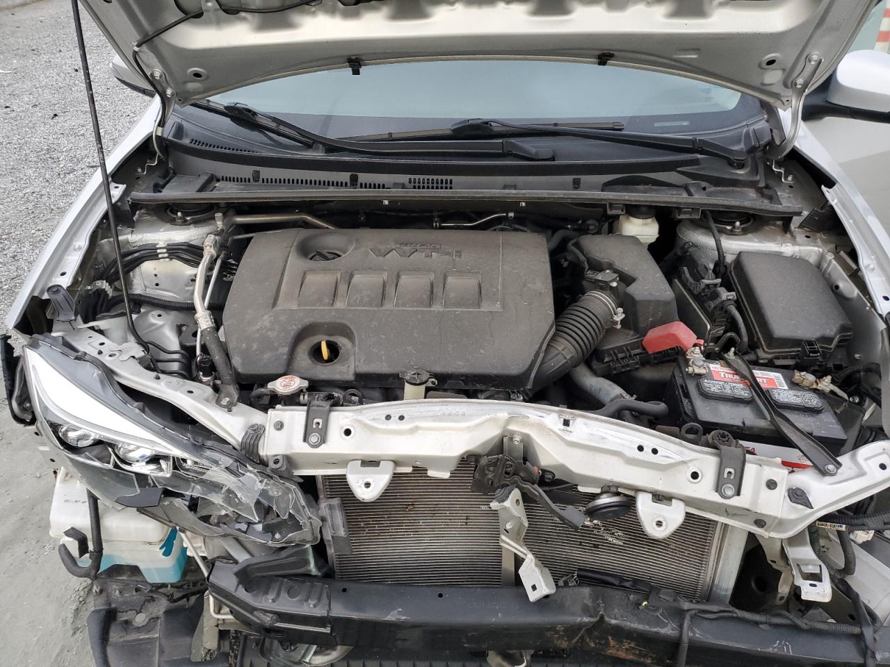 Toyota Corolla L Image 10