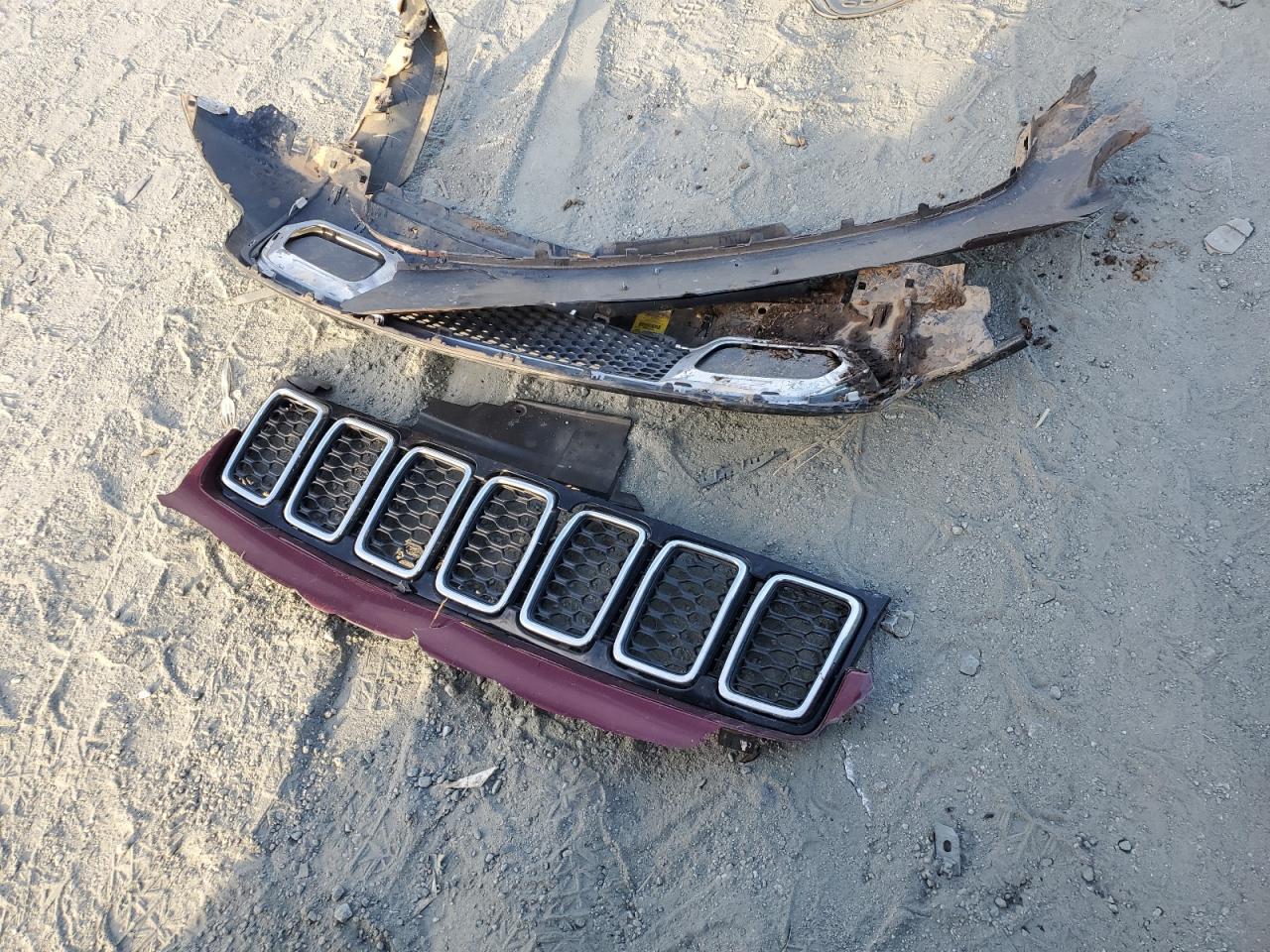 Jeep Grand Cherokee Limited Image 11