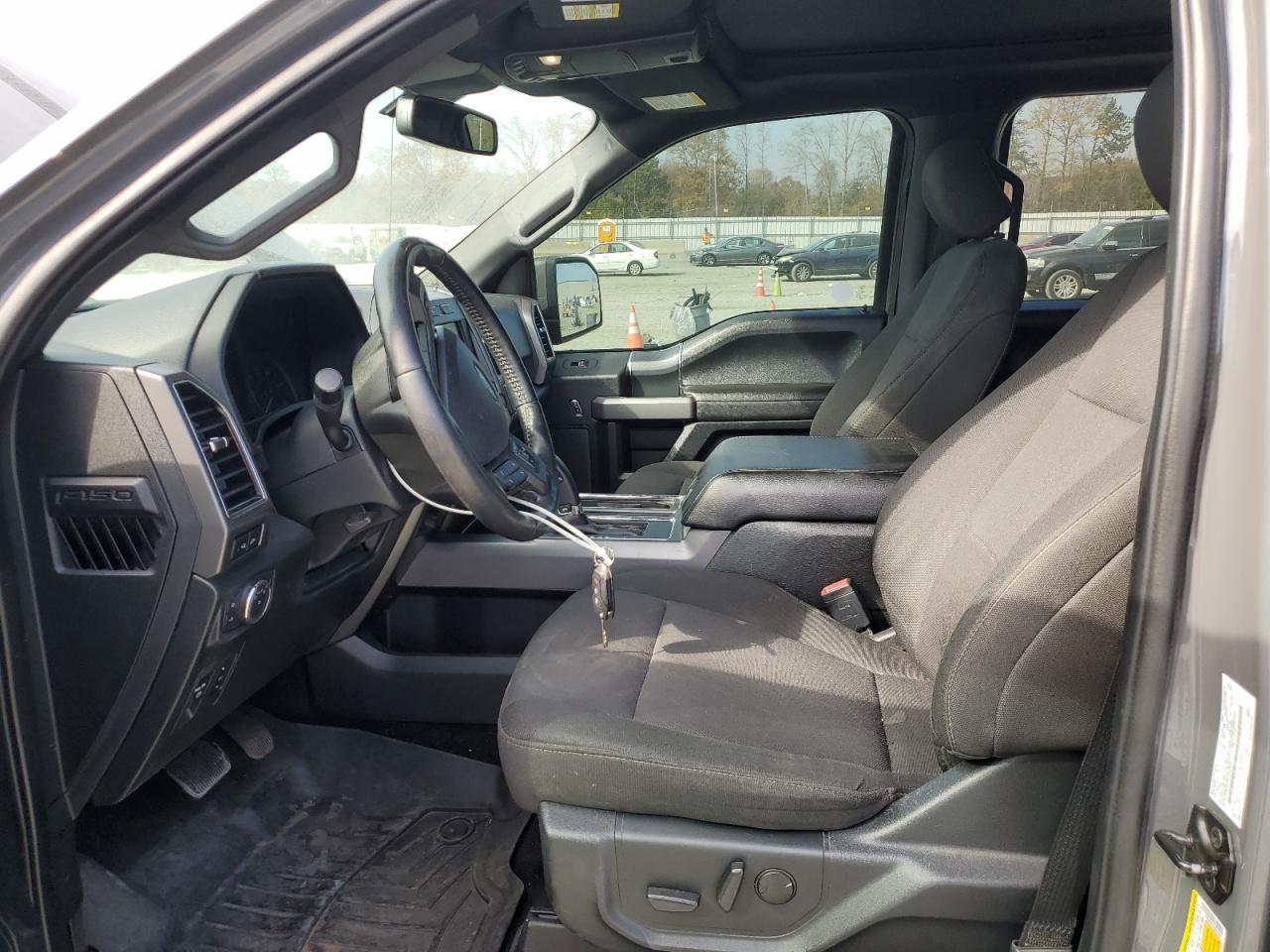 Ford F-150 Supercrew Image 5