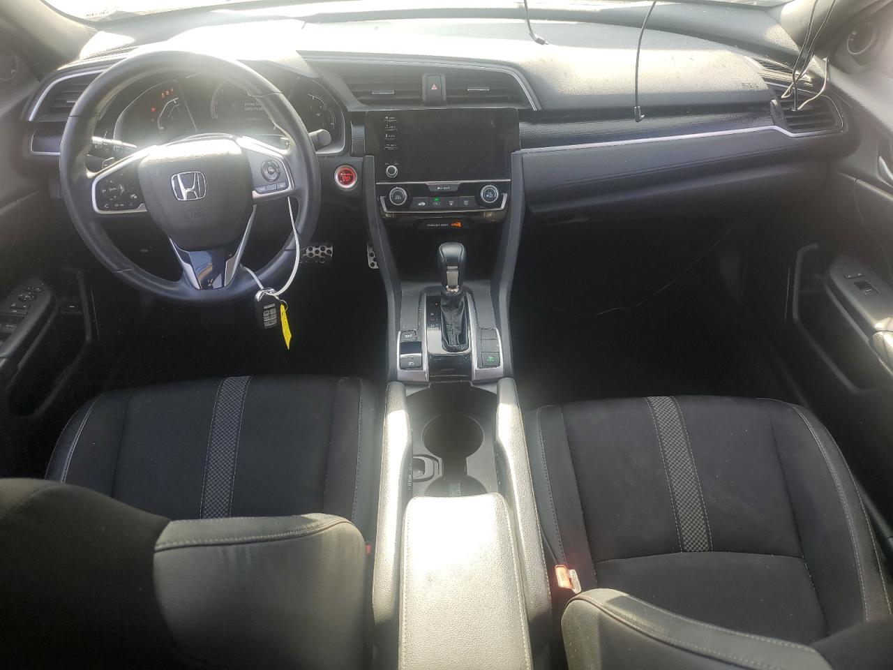 Honda Civic Sport Image 11