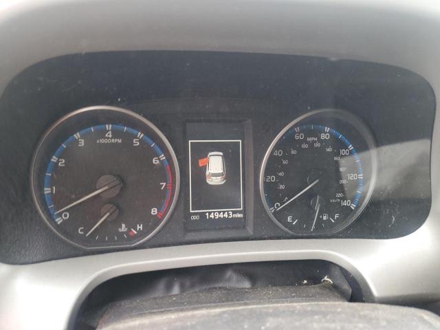 Toyota RAV4 Le Image 3