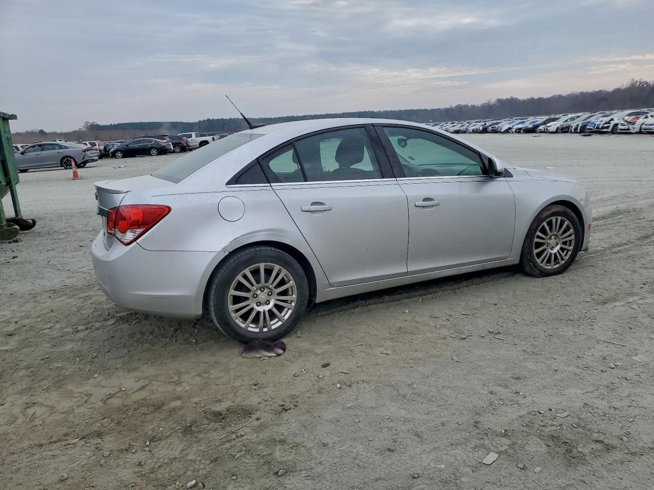 Chevrolet Cruze Eco Image 11