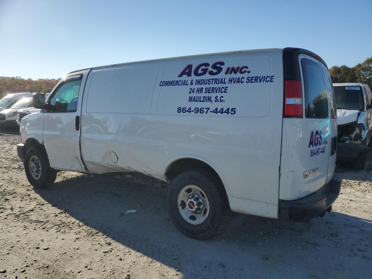 GMC Savana G2500 Image 4