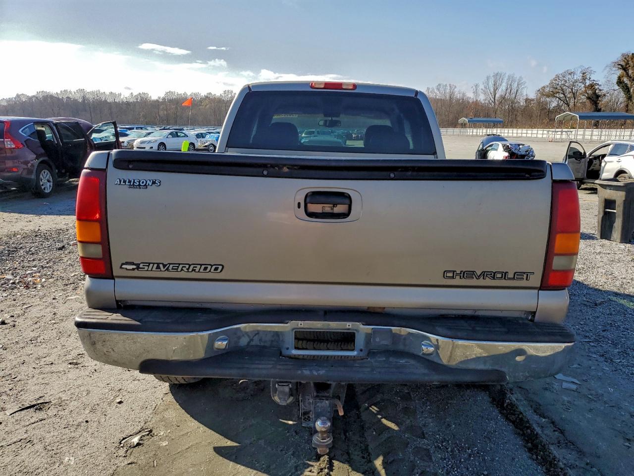 Chevrolet Silverado K1500 Image 11