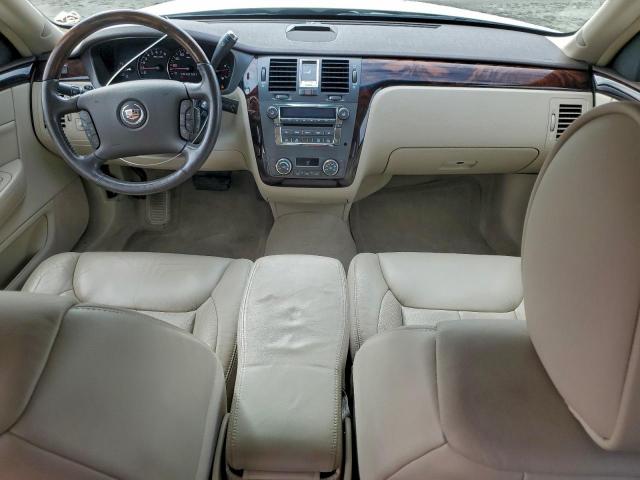 Cadillac DTS Luxury Collection Image 2