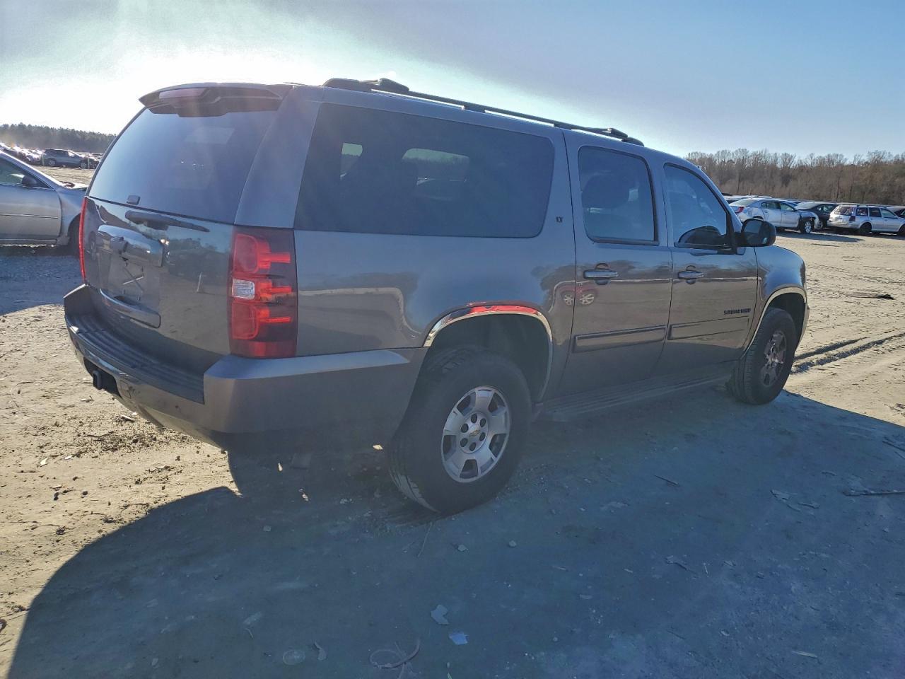 Chevrolet Suburban K1500 Lt Image 7
