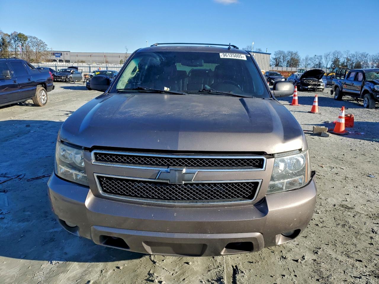 Chevrolet Suburban K1500 Lt Image 3