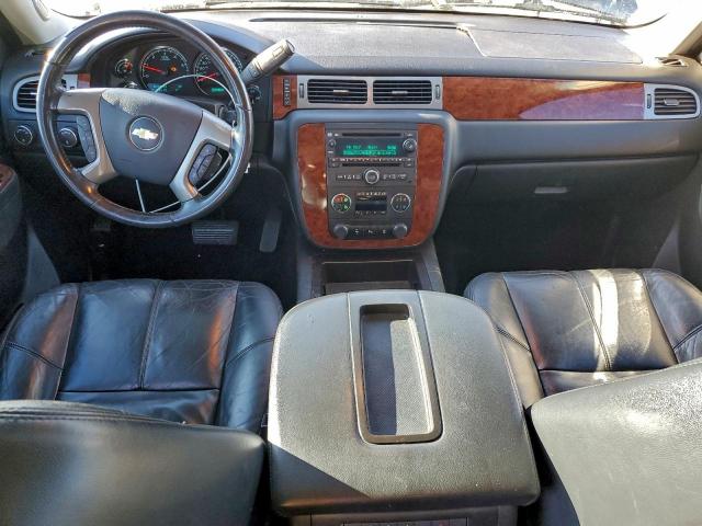 Chevrolet Suburban K1500 Lt Image 9