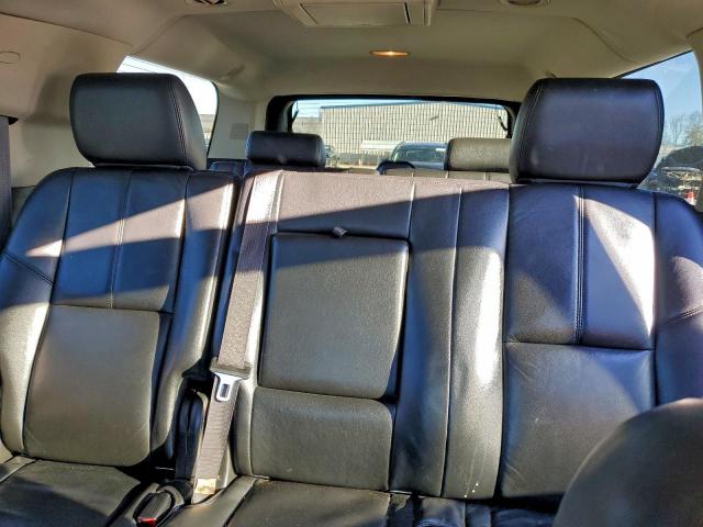 Chevrolet Suburban K1500 Lt Image 8