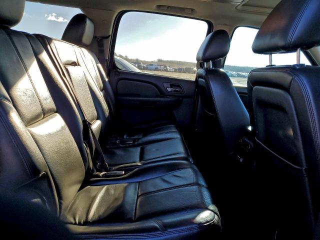 Chevrolet Suburban K1500 Lt Image 13