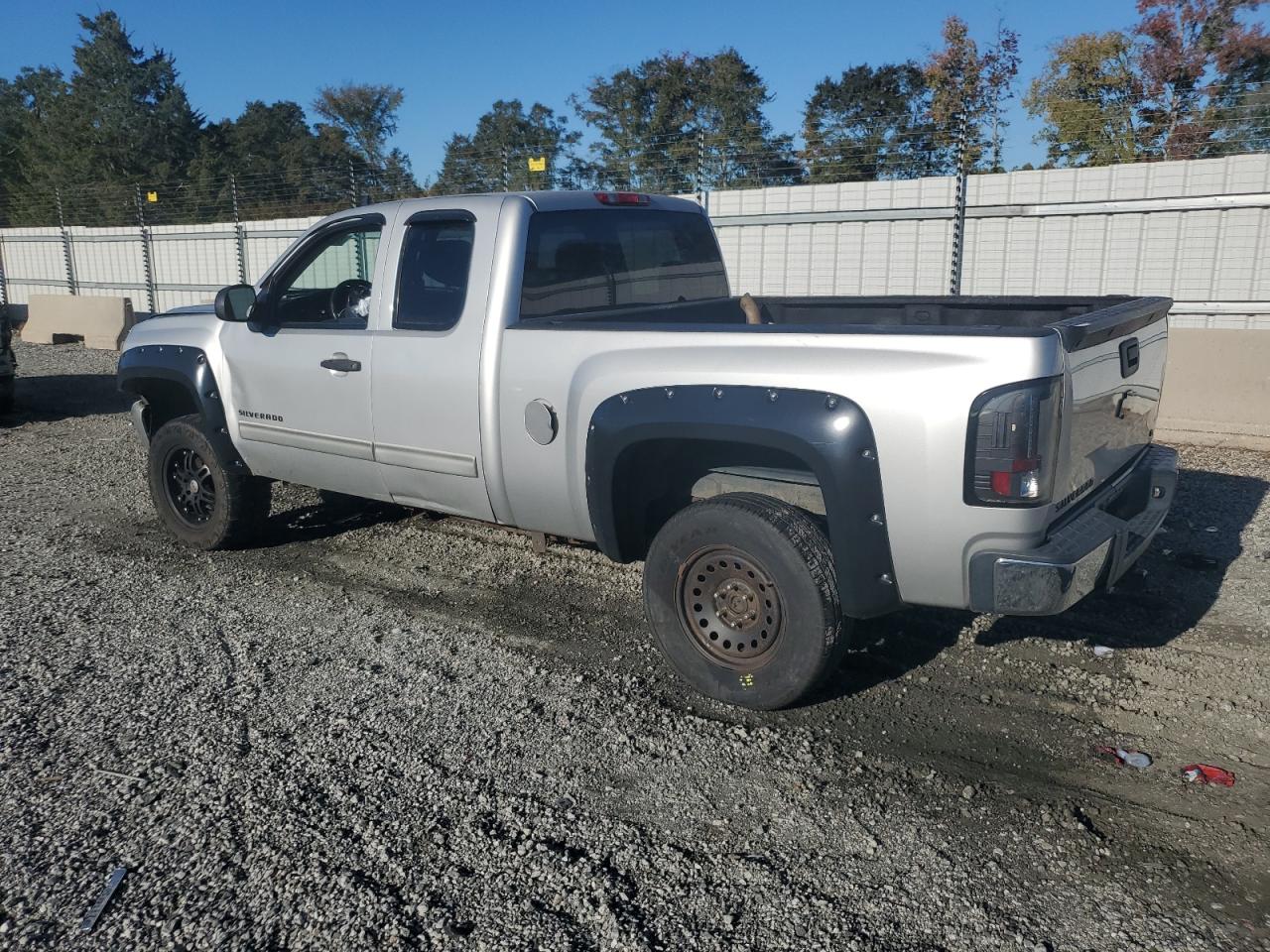 Chevrolet Silverado K1500 Lt Image 2