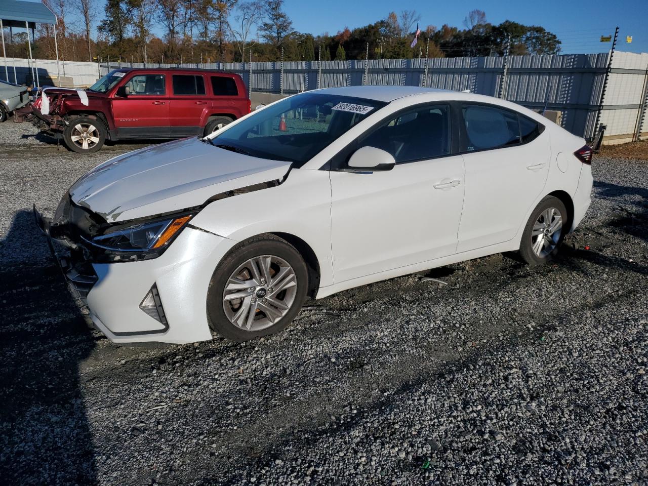 Hyundai ELANTRA Sel Image 1