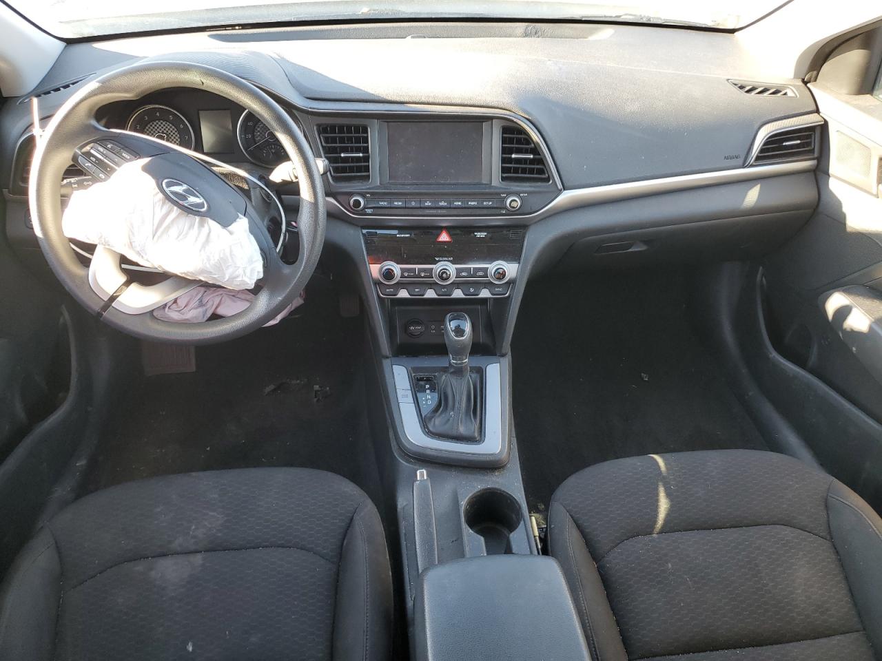 Hyundai ELANTRA Sel Image 3