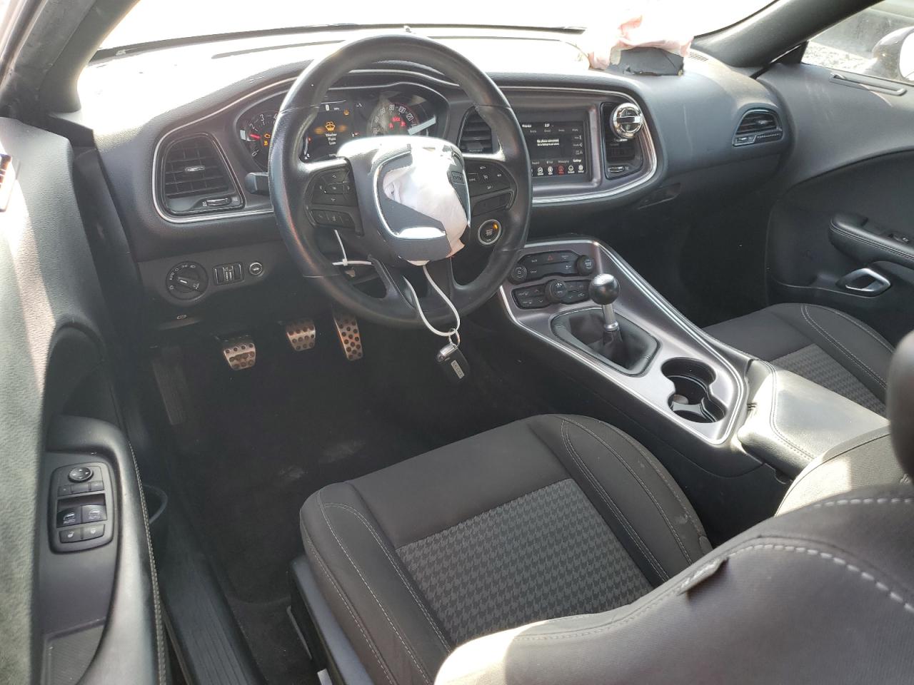 Dodge Challenger R/t Image 5