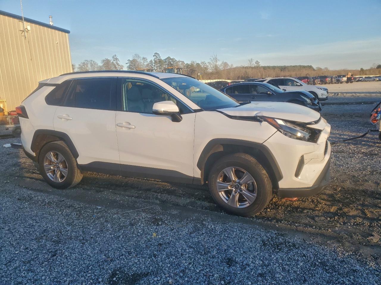 Toyota RAV4 Xle Image 7