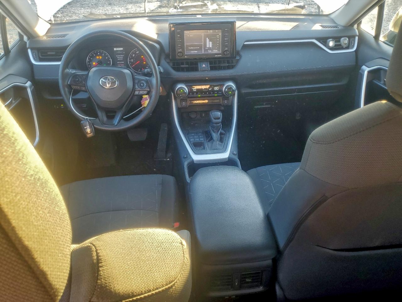 Toyota RAV4 Xle Image 9