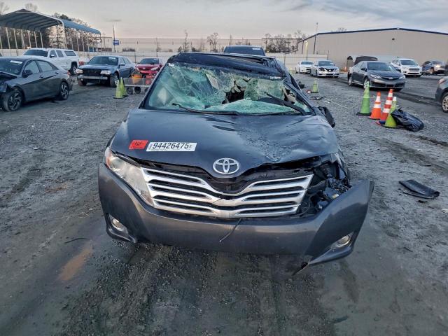 Toyota Venza Image 2