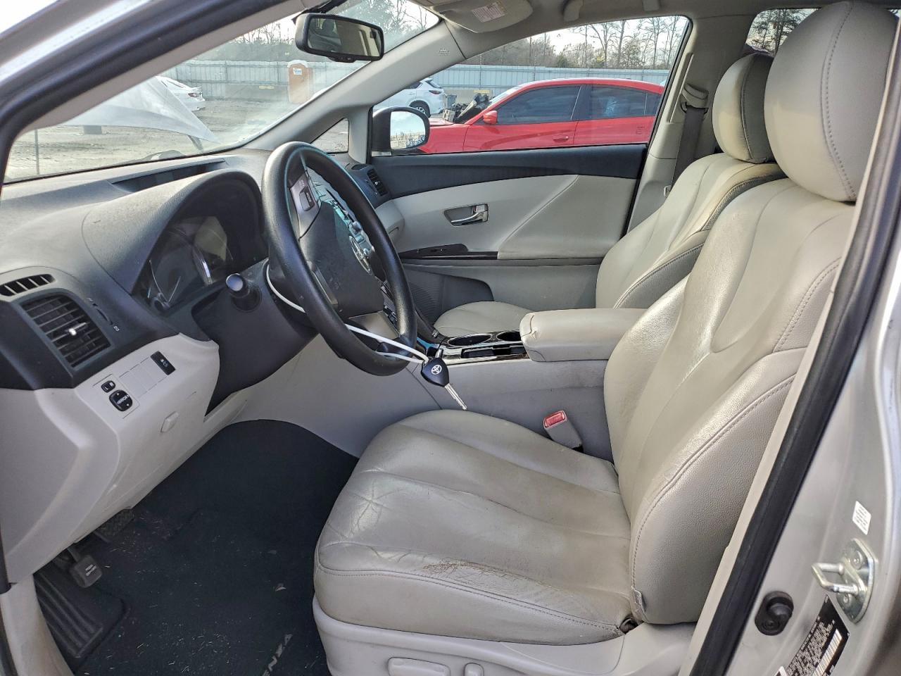 Toyota Venza Image 5