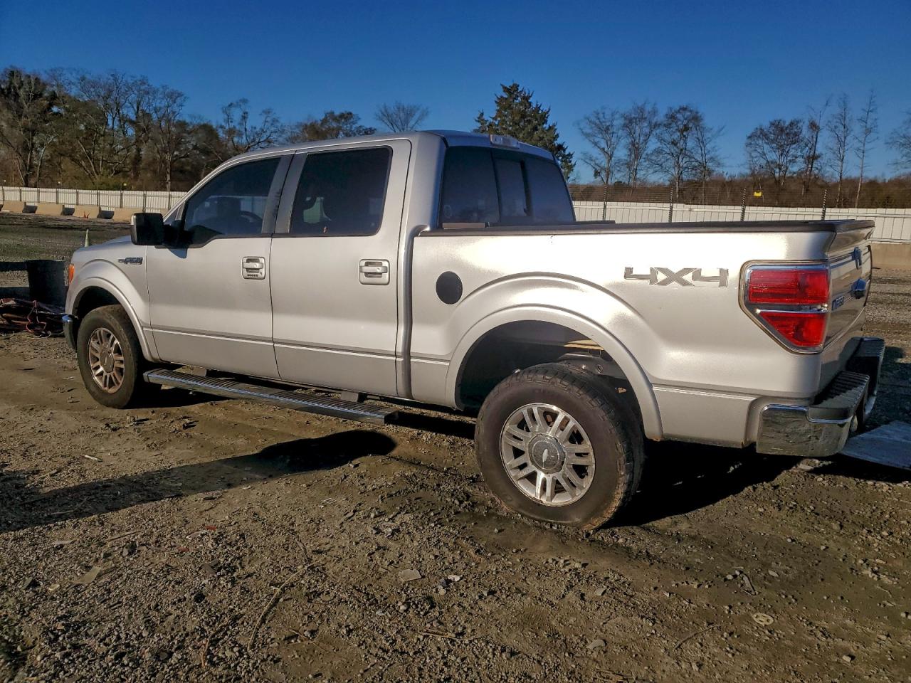 Ford F-150 Supercrew Image 10
