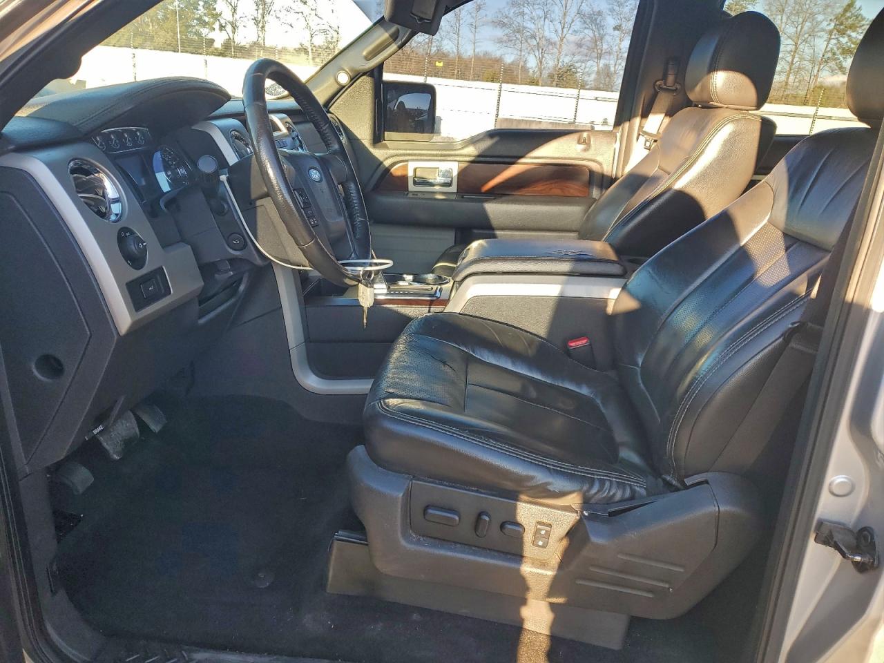 Ford F-150 Supercrew Image 12