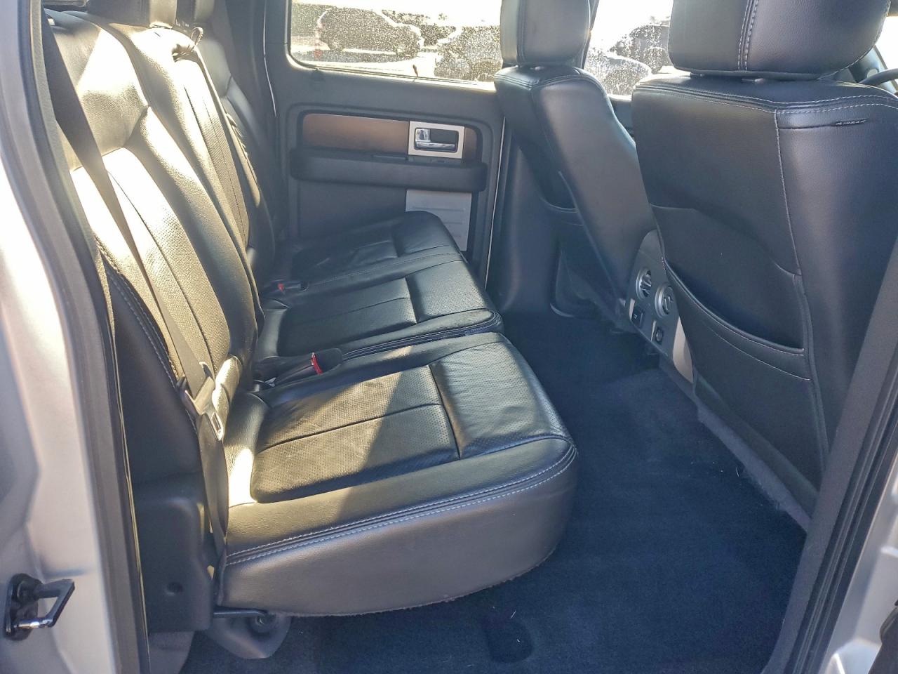 Ford F-150 Supercrew Image 11